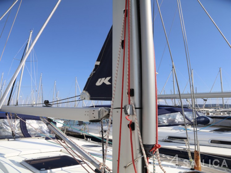 Sun Odyssey 45.2 - Yacht Charter Sailica