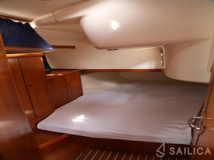 Sun Odyssey 45.2 - Yacht Charter Sailica