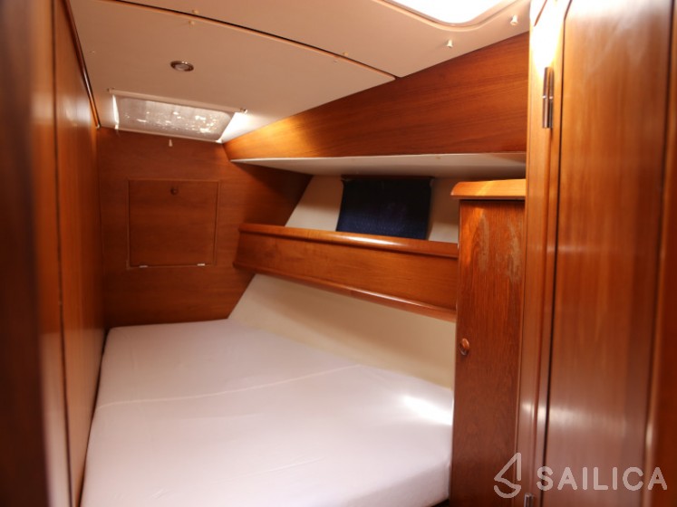 Sun Odyssey 45.2 - Yacht Charter Sailica
