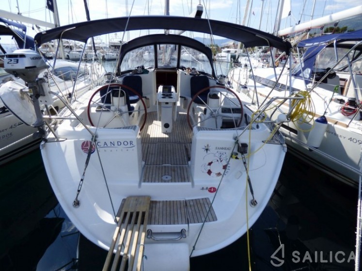 Sun Odyssey 45.2 - Yacht Charter Sailica