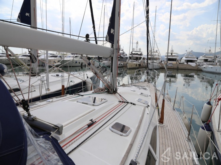 Sun Odyssey 45.2 - Yacht Charter Sailica