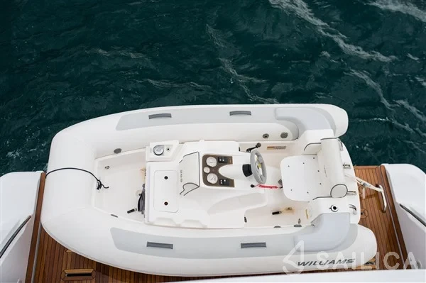 Azimut 55 - Yacht Charter Sailica
