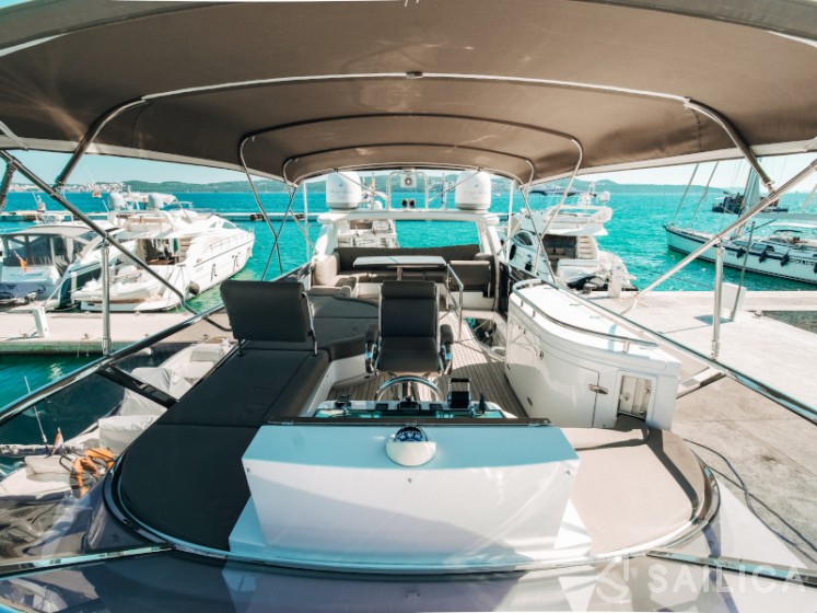 Elegance 60 Fly - Yacht Charter Sailica