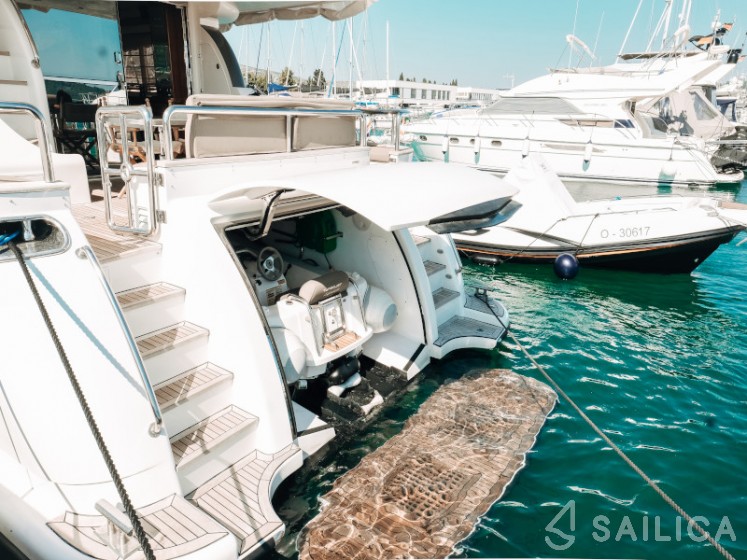 Elegance 60 Fly - Yacht Charter Sailica