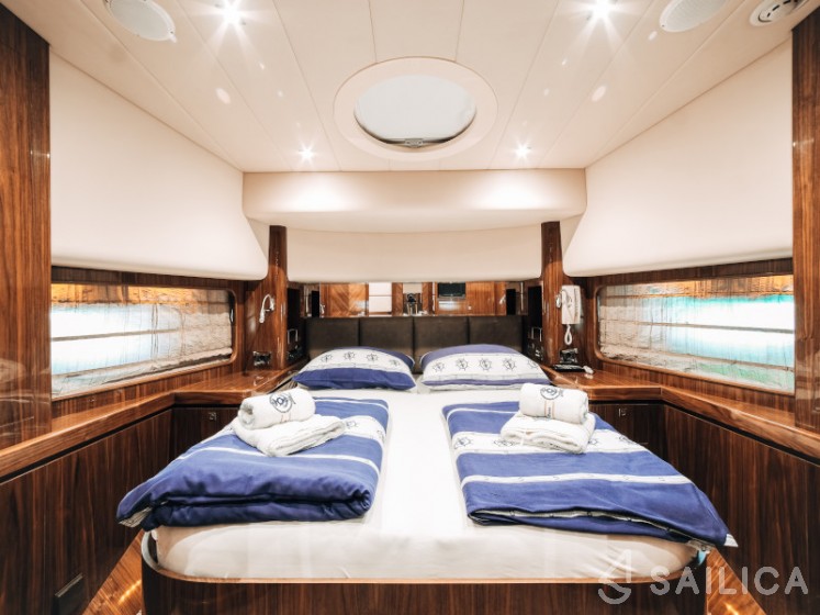 Elegance 60 Fly - Yacht Charter Sailica