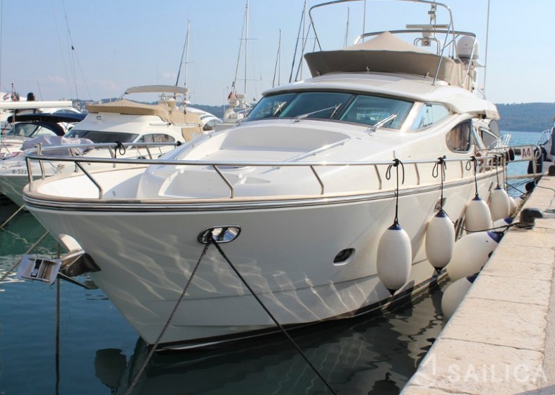 Elegance 60 Fly - Yacht Charter Sailica