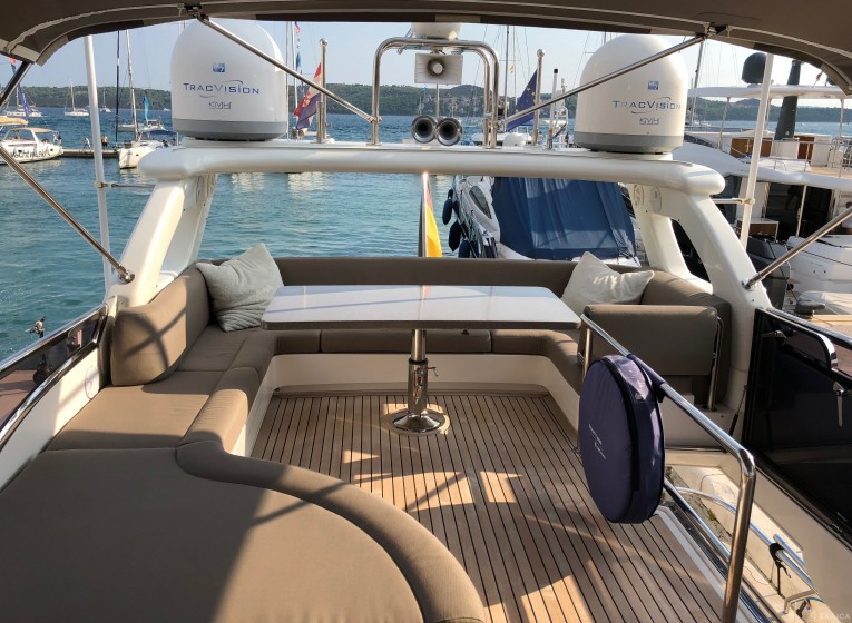 Elegance 60 Fly - Yacht Charter Sailica