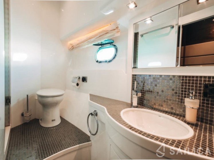 Elegance 60 Fly - Yacht Charter Sailica
