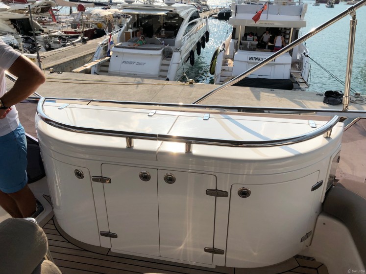 Elegance 60 Fly - Yacht Charter Sailica