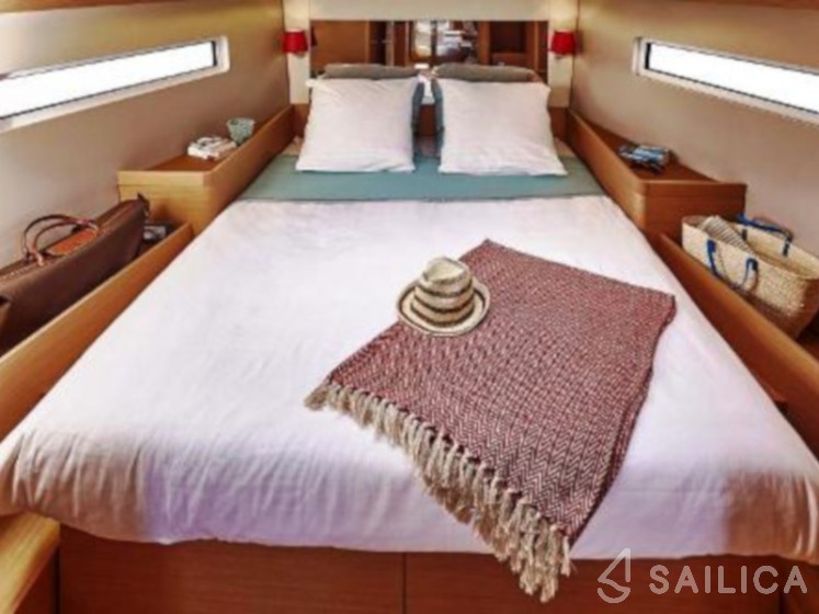 Sun Odyssey 440 - Yacht Charter Sailica