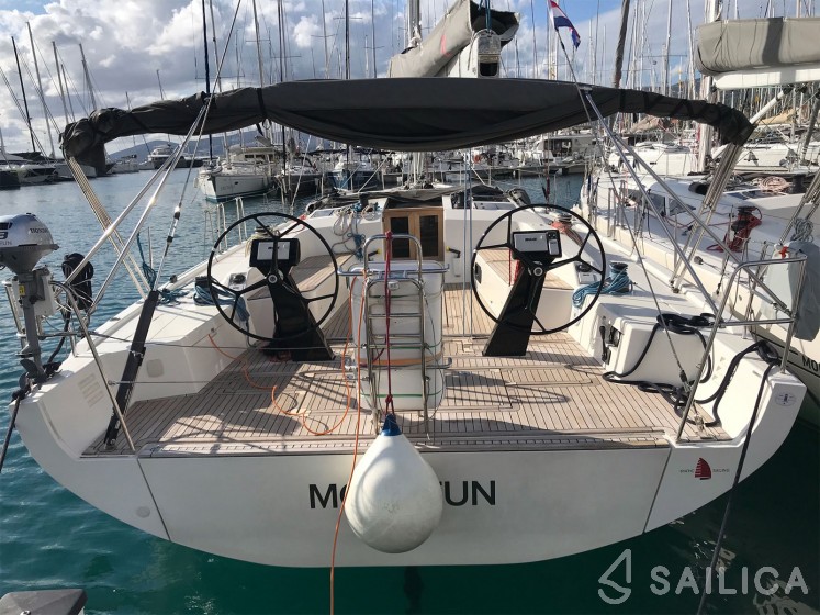 More 55 - Yacht Charter Sailica