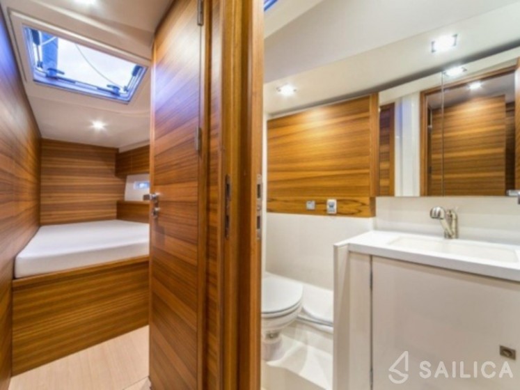 More 55 - Yacht Charter Sailica