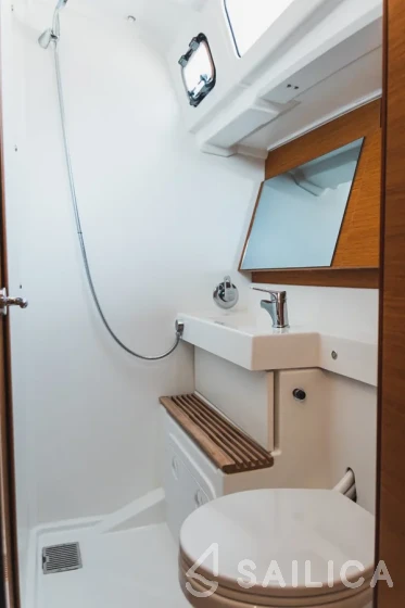 Sun Odyssey 490 - Yacht Charter Sailica