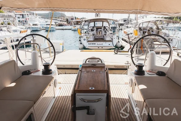 Sun Odyssey 490 - Yacht Charter Sailica