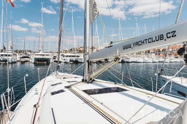 Sun Odyssey 490 - Yacht Charter Sailica
