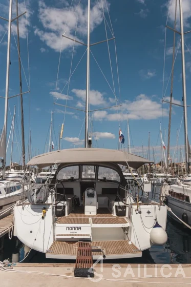 Sun Odyssey 490 - Yacht Charter Sailica