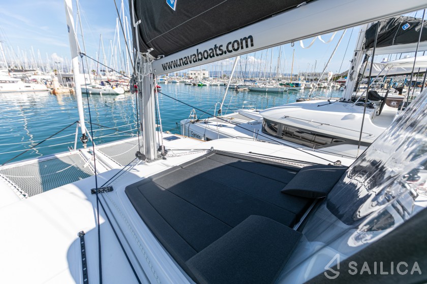 Lagoon 450  Flybridge - Yacht Charter Sailica