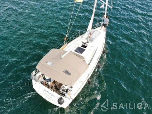 Sun Odyssey 349 - Yacht Charter Sailica