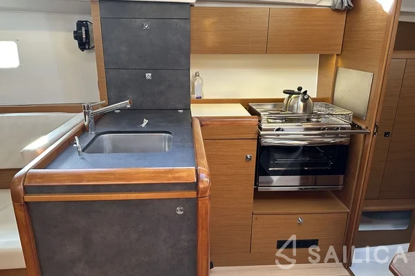 Sun Odyssey 349 - Yacht Charter Sailica
