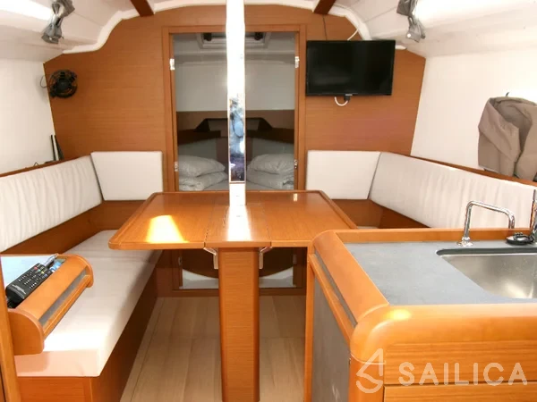 Sun Odyssey 349 - Yacht Charter Sailica