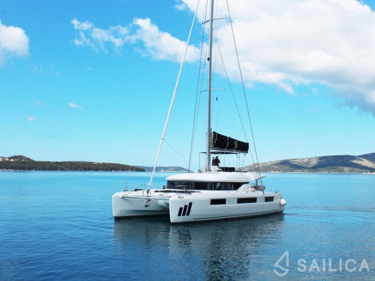 Lagoon 50 - Yacht Charter Sailica