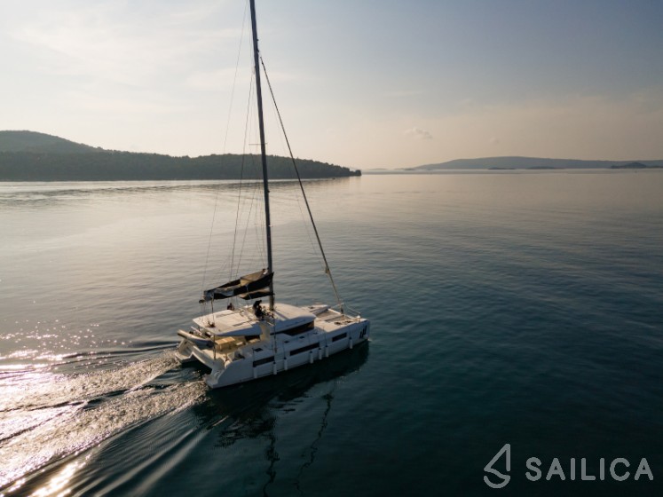 Lagoon 50 - Yacht Charter Sailica