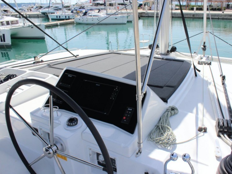 Lagoon 450 - Yacht Charter Sailica