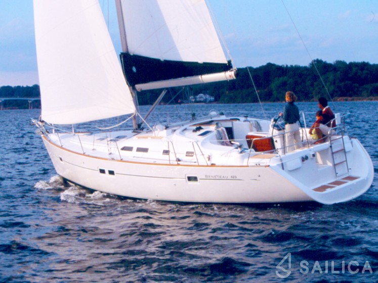 Oceanis 423 Clipper - Yacht Charter Sailica