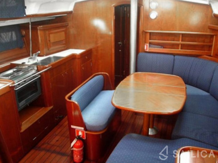 Oceanis 423 Clipper - Yacht Charter Sailica