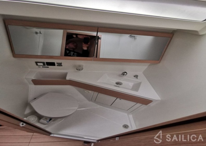 Oceanis 46.1 - Yacht Charter Sailica