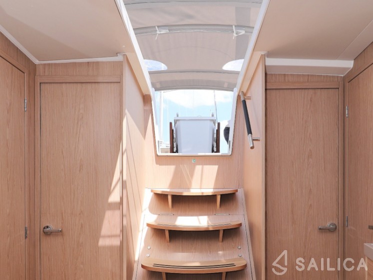 Oceanis 46.1 - Yacht Charter Sailica