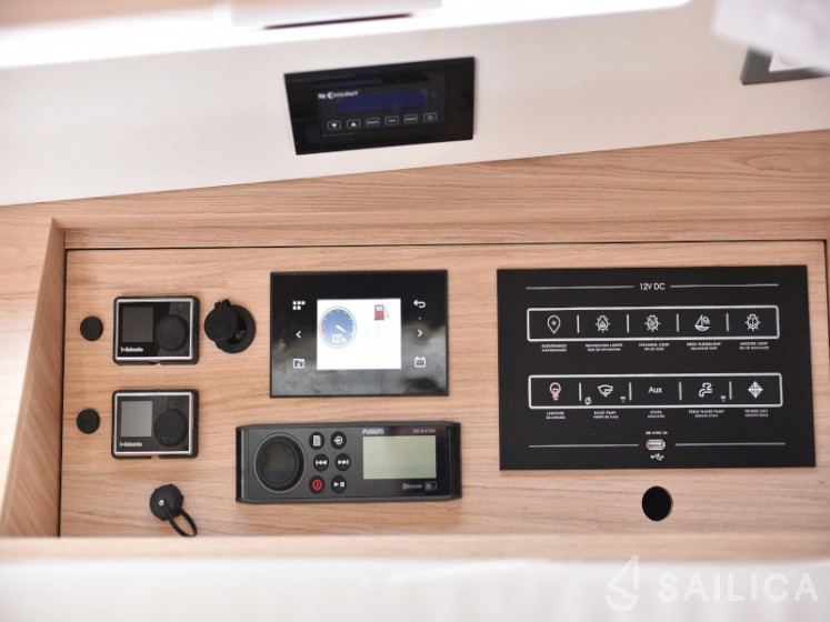 Oceanis 46.1 - Yacht Charter Sailica