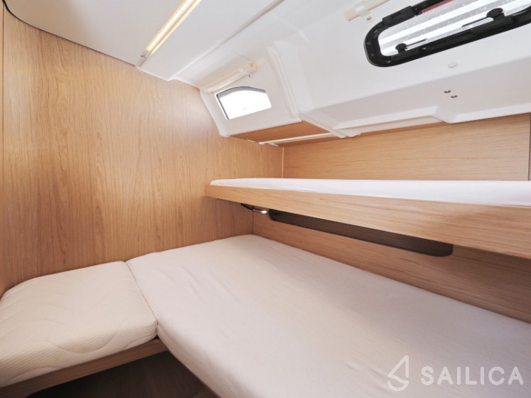 Oceanis 46.1 - Yacht Charter Sailica