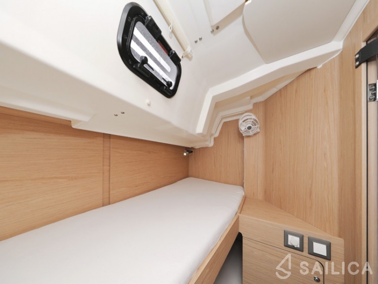 Oceanis 46.1 - Yacht Charter Sailica