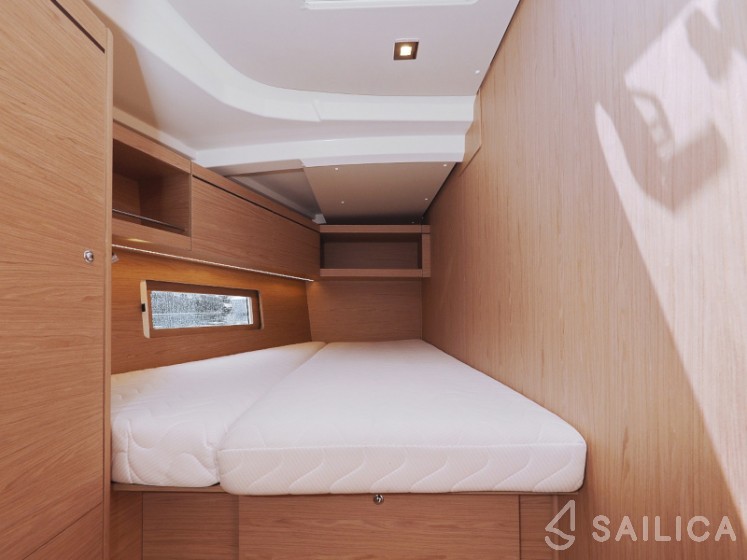 Oceanis 46.1 - Yacht Charter Sailica