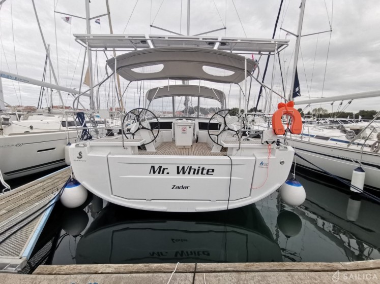 Oceanis 46.1 - Yacht Charter Sailica