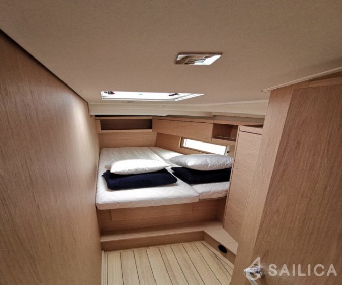 Oceanis 46.1 - Yacht Charter Sailica