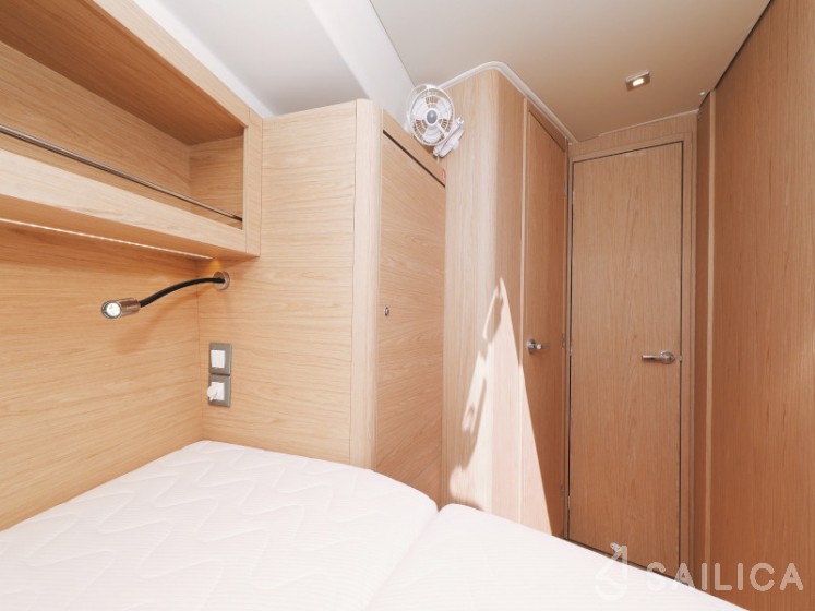 Oceanis 46.1 - Yacht Charter Sailica