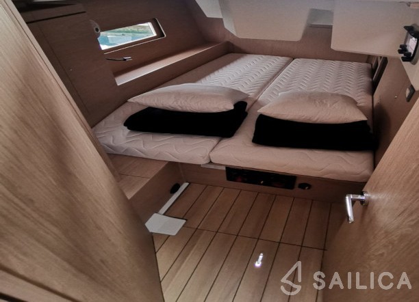 Oceanis 46.1 - Yacht Charter Sailica