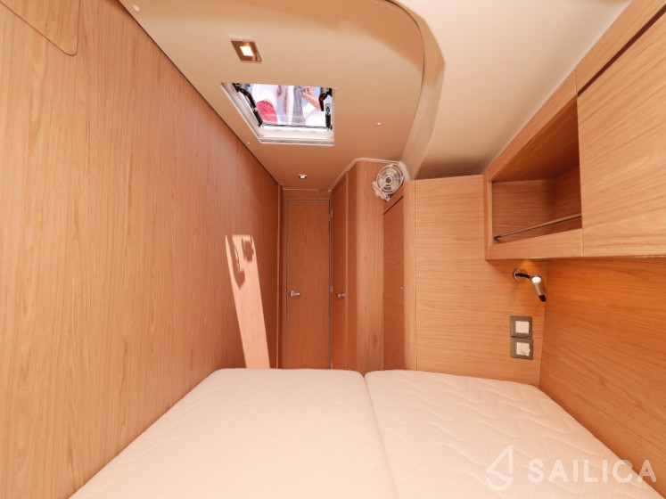 Oceanis 46.1 - Yacht Charter Sailica