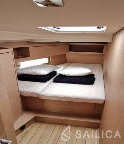 Oceanis 46.1 - Yacht Charter Sailica