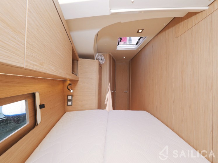 Oceanis 46.1 - Yacht Charter Sailica