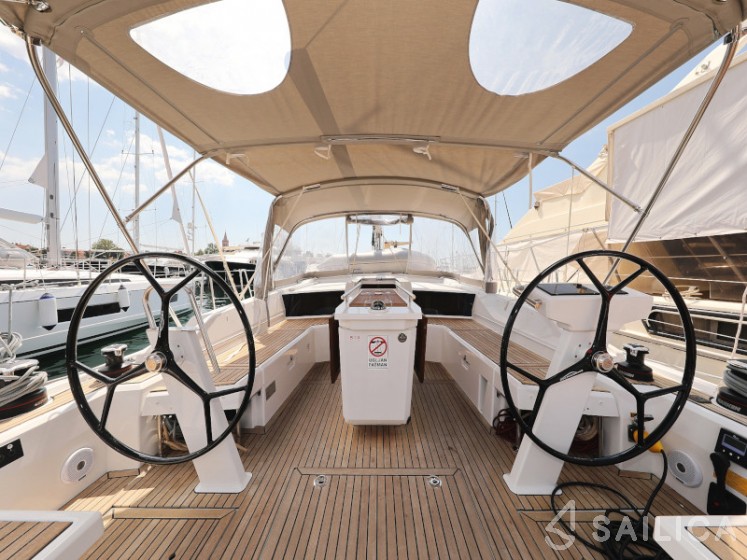 Oceanis 46.1 - Yacht Charter Sailica