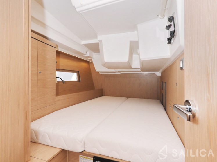 Oceanis 46.1 - Yacht Charter Sailica