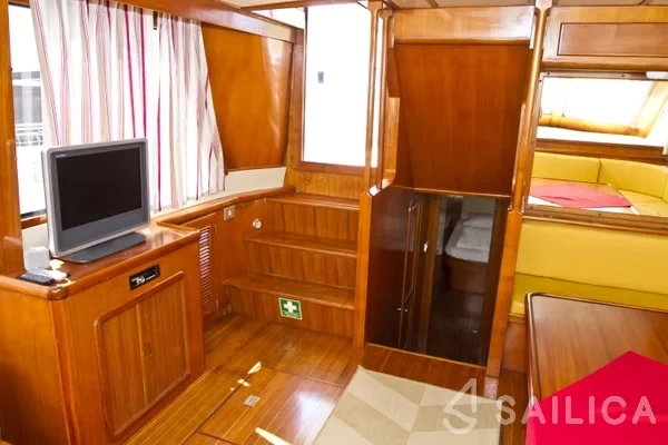 Staryacht 1940 - Yacht Charter Sailica