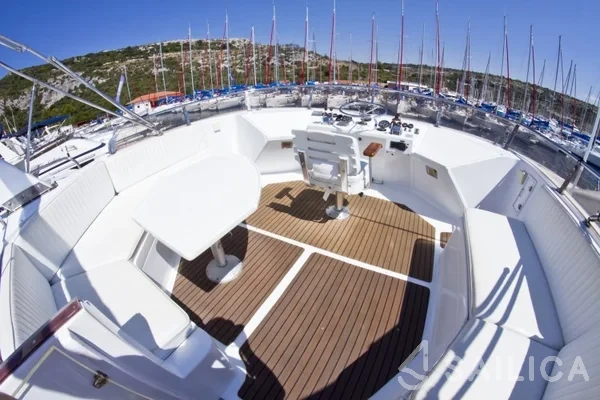Staryacht 1940 - Yacht Charter Sailica