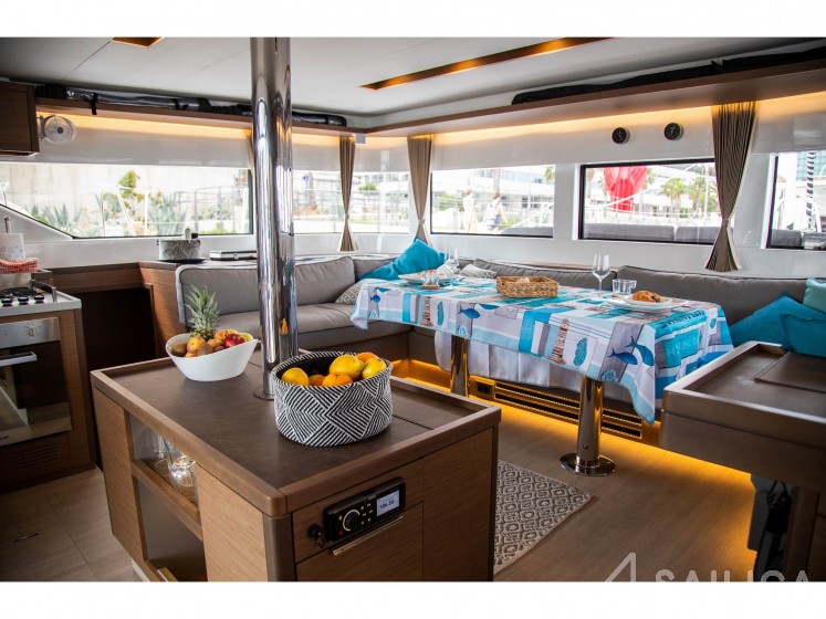 Lagoon 50 - Yacht Charter Sailica