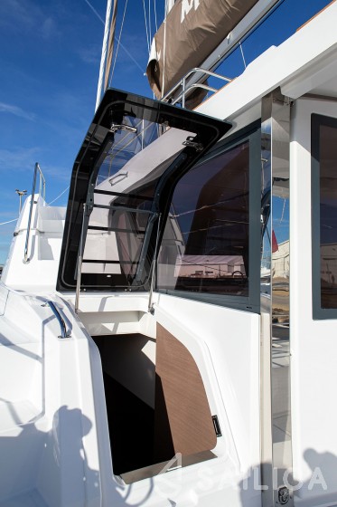 Bali 4.8  - Yacht Charter Sailica