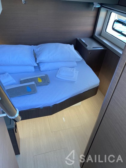 Bali 4.8  - Yacht Charter Sailica