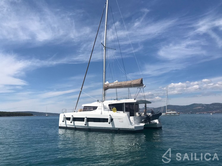 Bali 4.8  - Yacht Charter Sailica